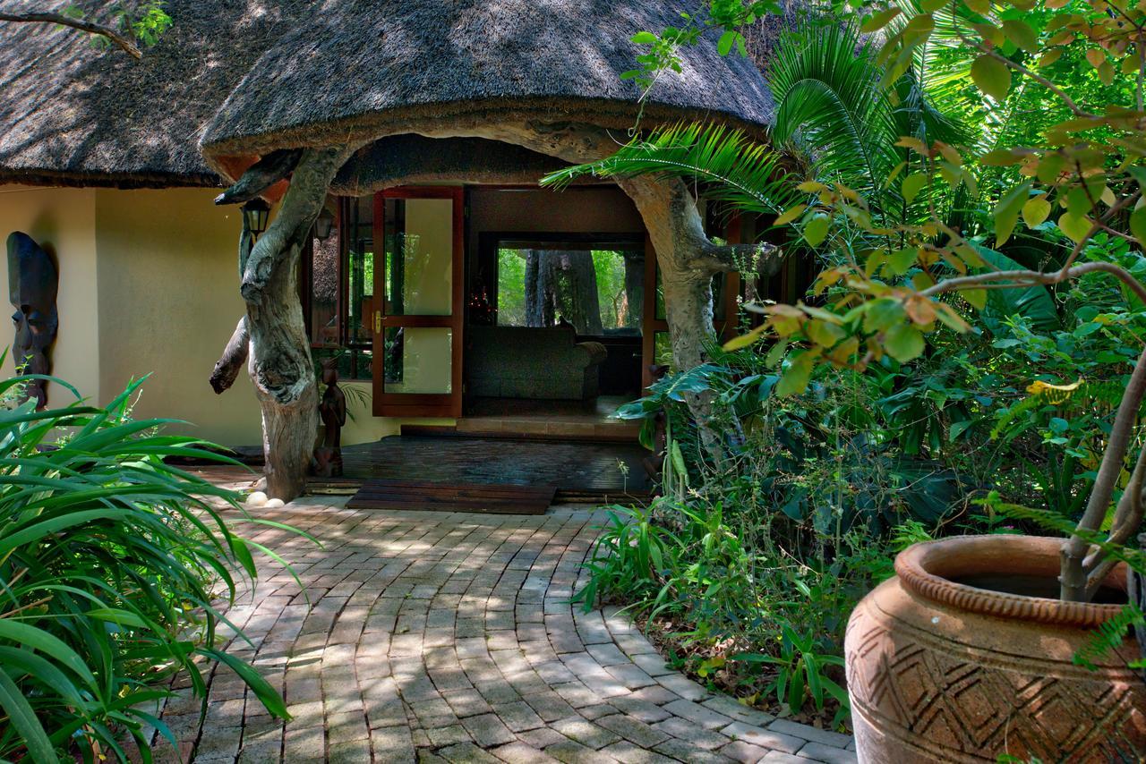 Royal Tree Lodge Маун Екстер'єр фото