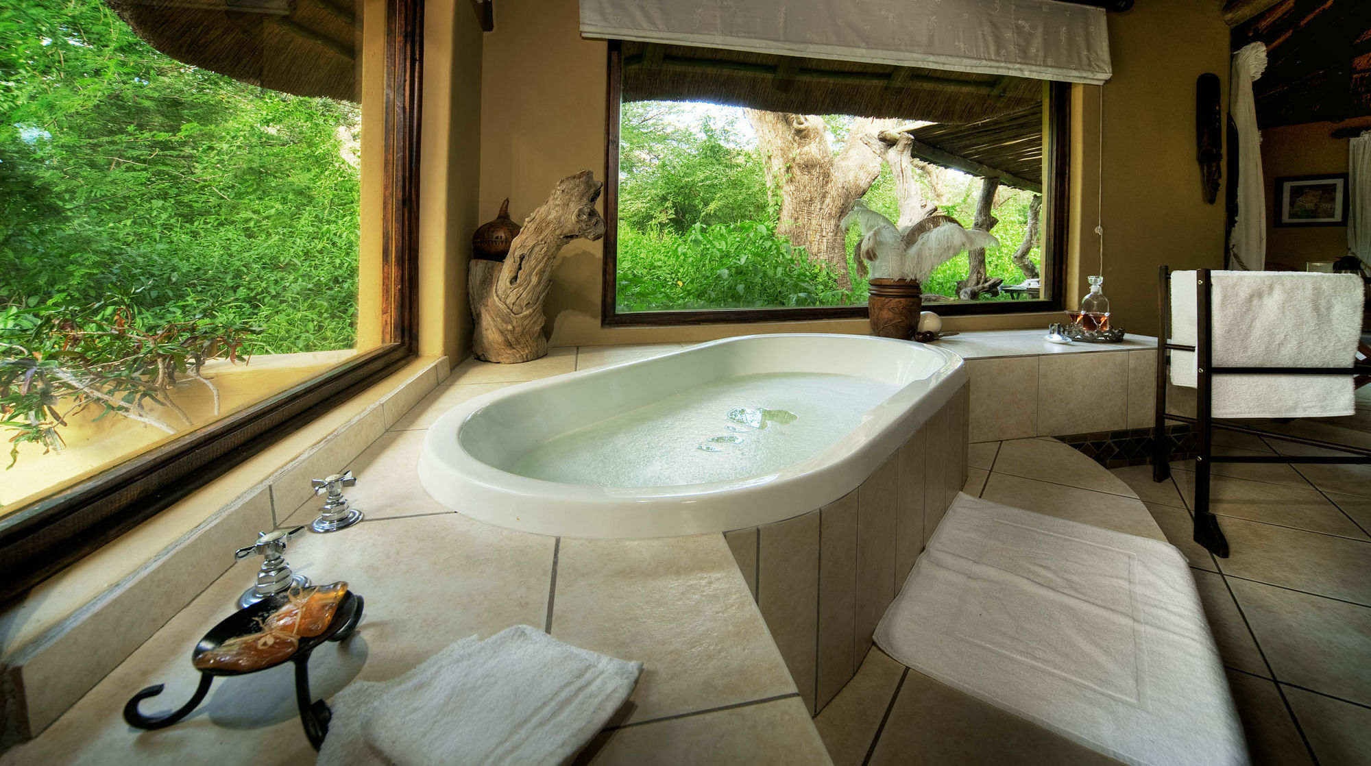 Royal Tree Lodge Маун Екстер'єр фото